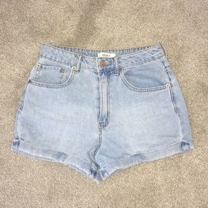 FOREVER 21 high waisted jean shorts !!
